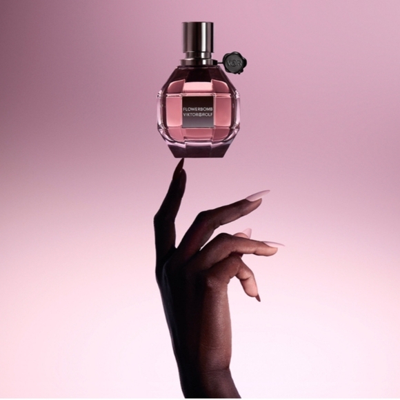 NIB-Flowerbomb By Viktor & Rolf E.D.P - 1.0FL OZ - Picture 7 of 9